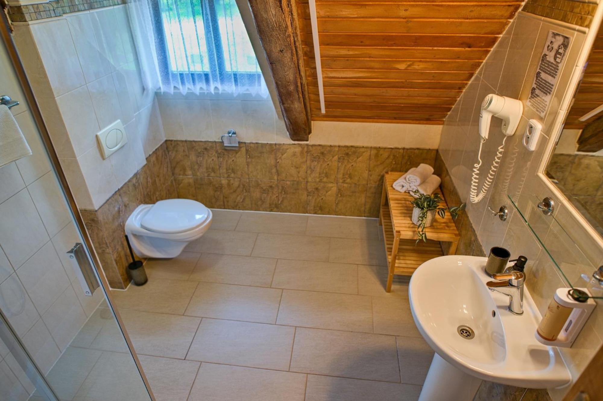 Hotel U Lipy Krusovice Esterno foto